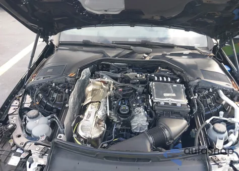 2024 Mercedes-Benz C 300 z USA, uszkodzony, nr VIN W1KAF4GB5RR231668